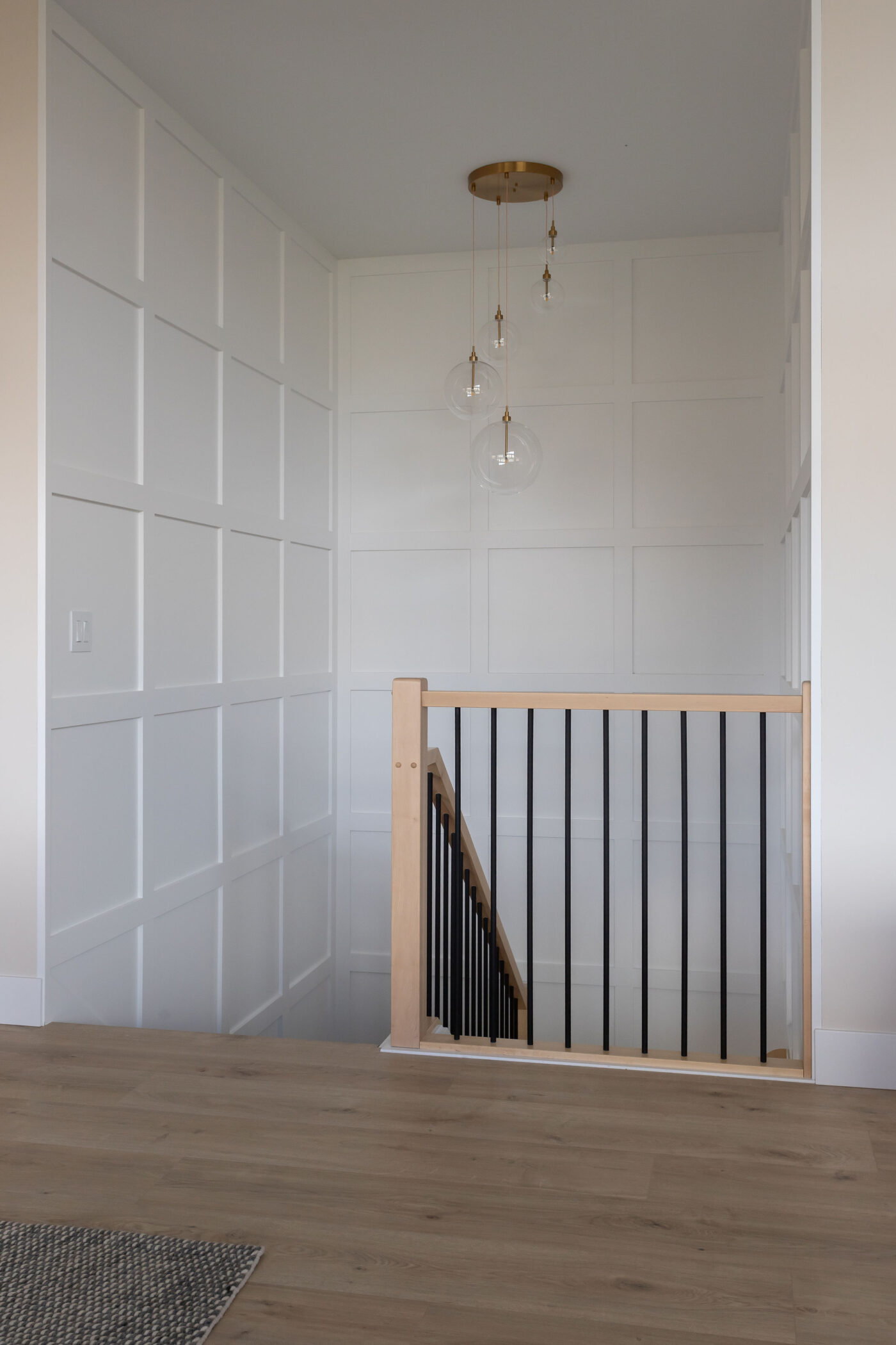 Modern Custom Home Feature Wall and Wainscoting in Kamloops Region